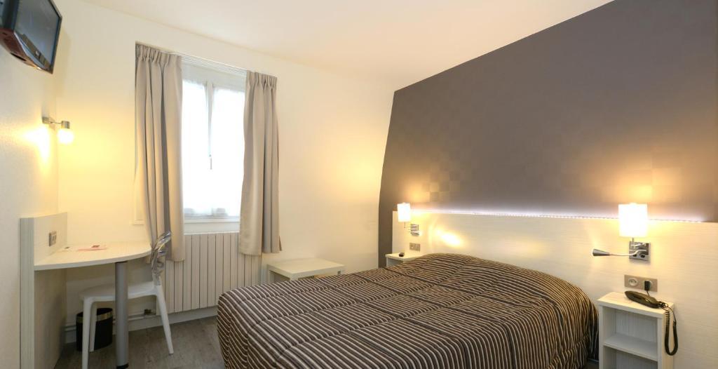 Contact Hôtel du Cerf Château-Gontier Quarto foto