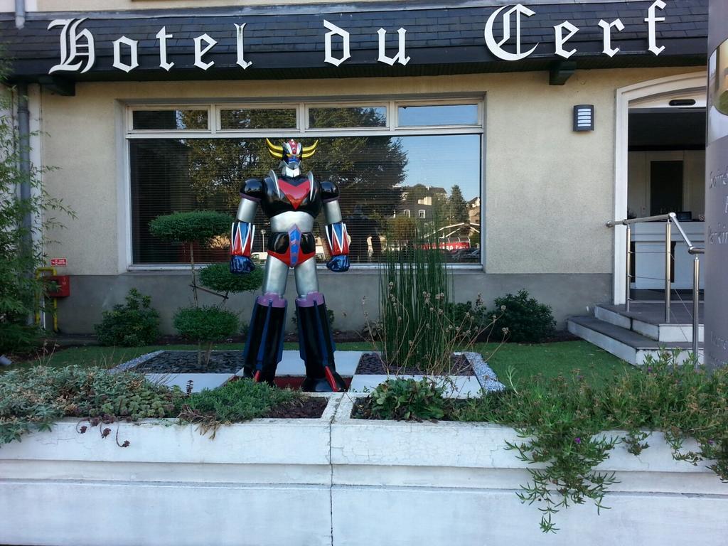 Contact Hôtel du Cerf Château-Gontier Exterior foto